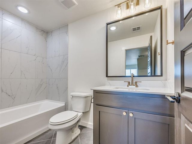 257 Sage Brush Way, Edmond, OK 73025