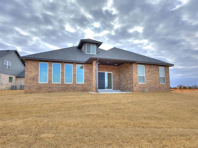 257 Sage Brush Way, Edmond, OK 73025