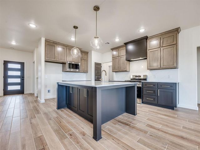 257 Sage Brush Way, Edmond, OK 73025