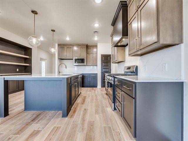 257 Sage Brush Way, Edmond, OK 73025