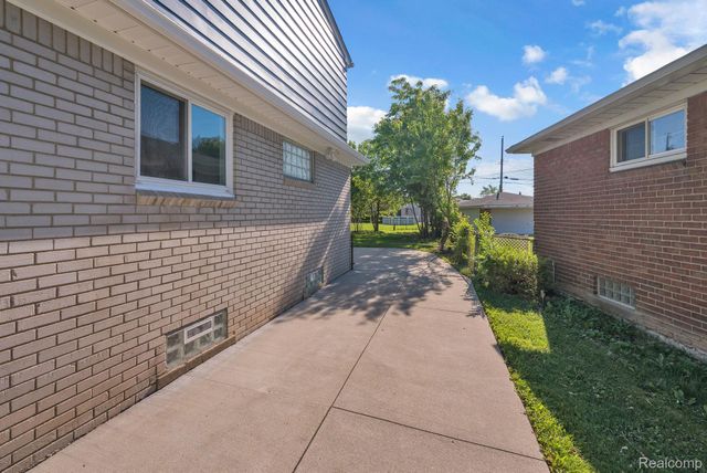 3043 Green Street, Lincoln Park, MI 48146