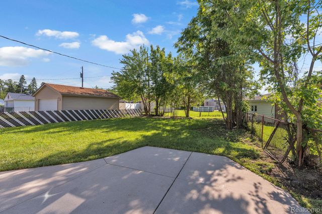 3043 Green Street, Lincoln Park, MI 48146