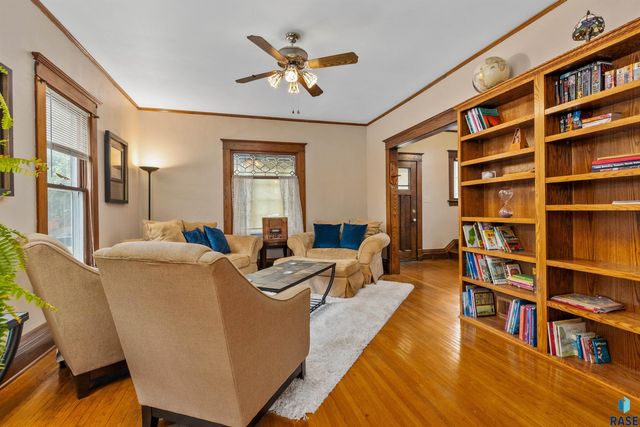 618 S Dakota Ave, Sioux Falls, SD 57104