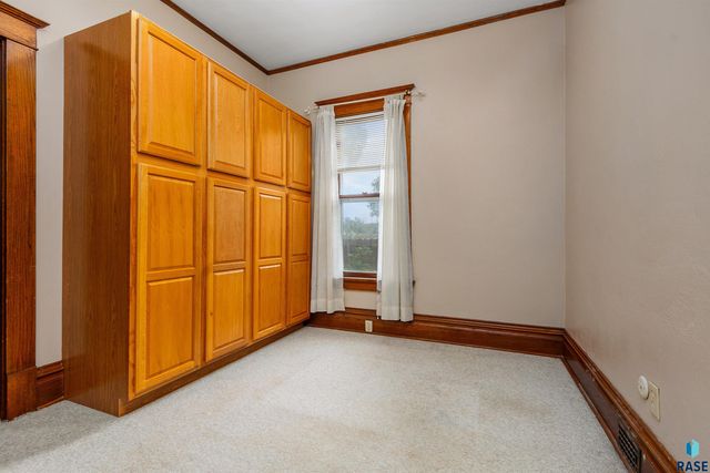 618 S Dakota Ave, Sioux Falls, SD 57104