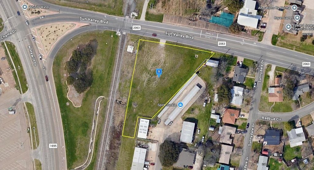 111 Sun Valley Boulevard, Hewitt, TX 76643