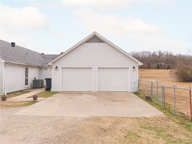 5211 Old Forest Grove Road, Charleston, AR 72933