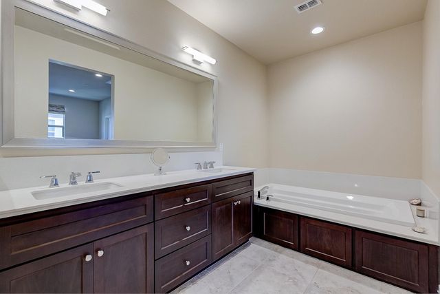 716 716 TRANQUILITY CIR 1, Livermore, CA 94551