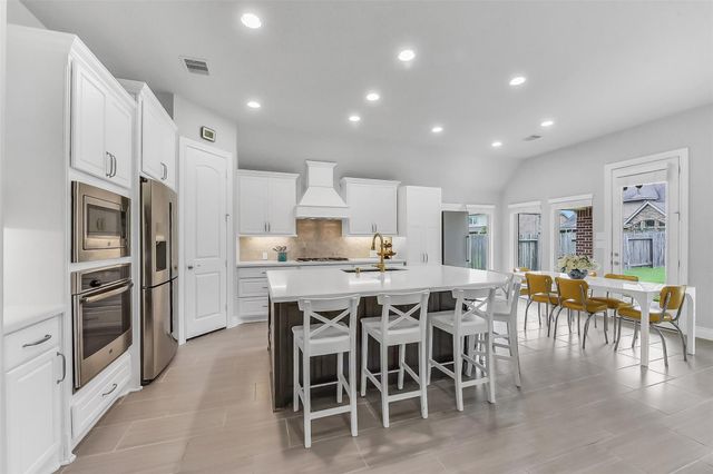 13611 Mystic Park Court, Pearland, TX 77584