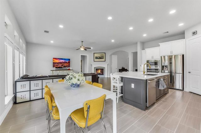 13611 Mystic Park Court, Pearland, TX 77584