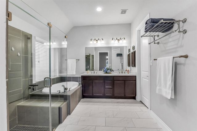 13611 Mystic Park Court, Pearland, TX 77584