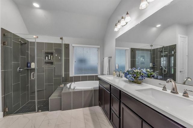 13611 Mystic Park Court, Pearland, TX 77584