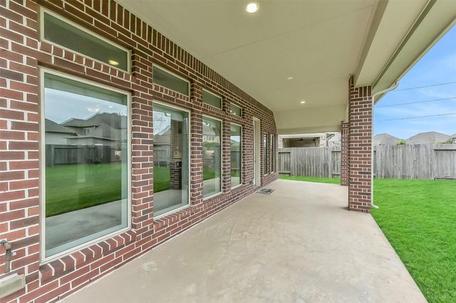 13611 Mystic Park Court, Pearland, TX 77584