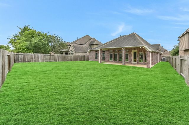 13611 Mystic Park Court, Pearland, TX 77584