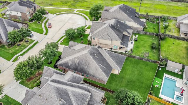 13611 Mystic Park Court, Pearland, TX 77584