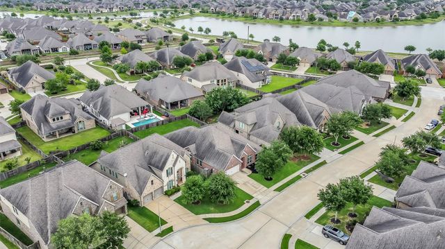 13611 Mystic Park Court, Pearland, TX 77584