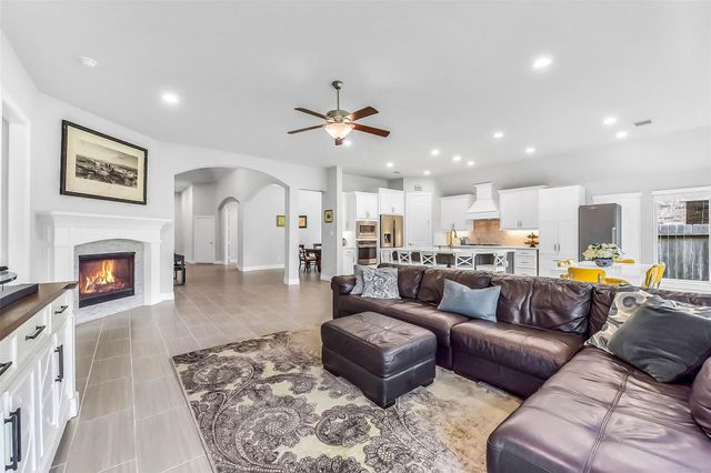 13611 Mystic Park Court, Pearland, TX 77584