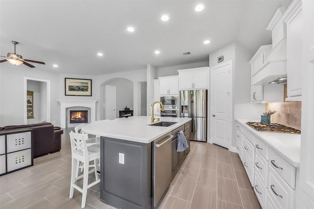 13611 Mystic Park Court, Pearland, TX 77584