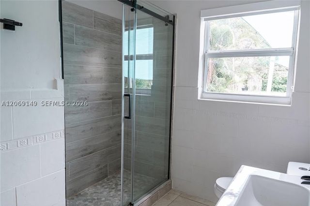2842 Jackson St, Hollywood, FL 33020