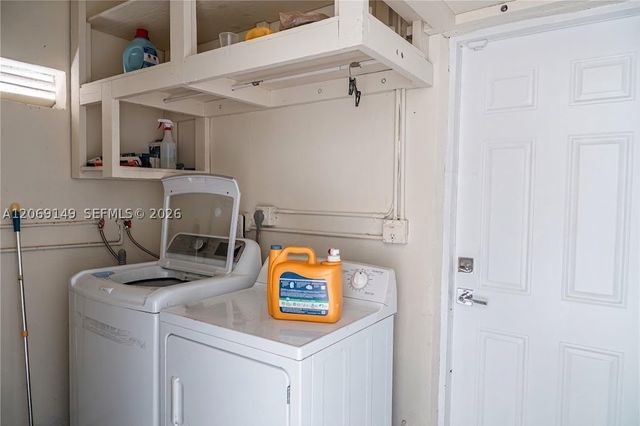 2842 Jackson St, Hollywood, FL 33020
