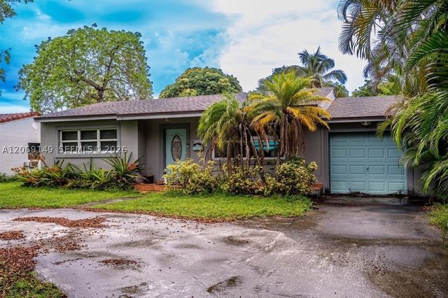 2842 Jackson St, Hollywood, FL 33020