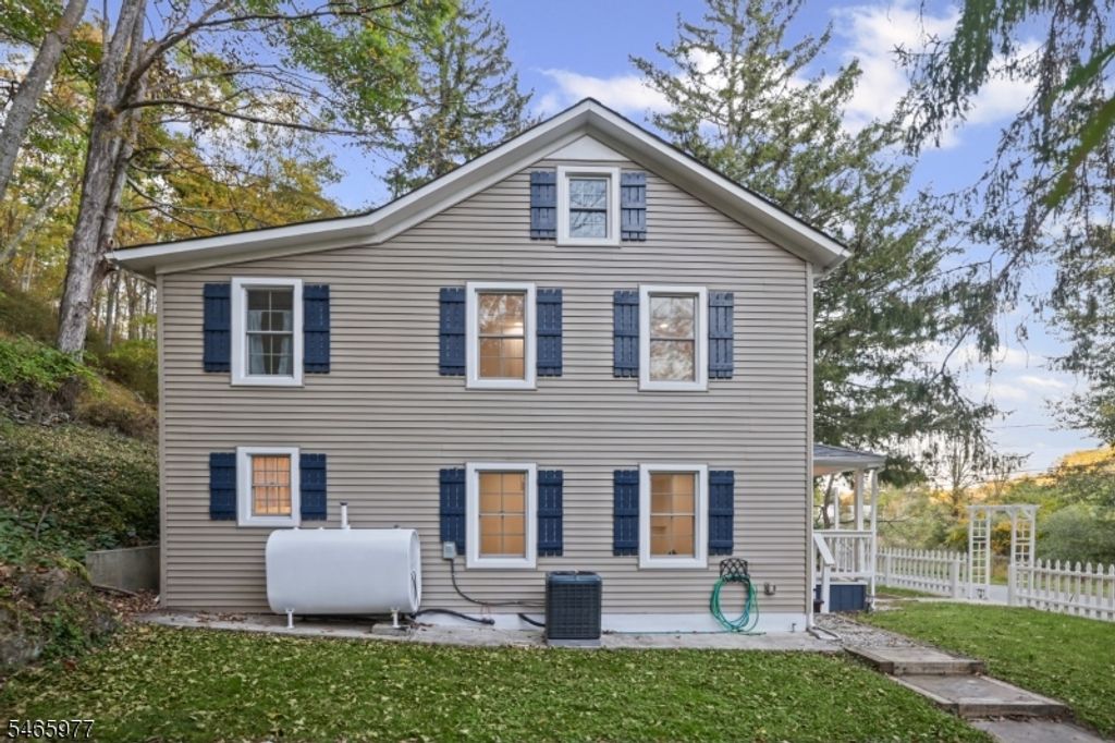 925 Wall St, Stillwater Twp., NJ 07860 — photo 2