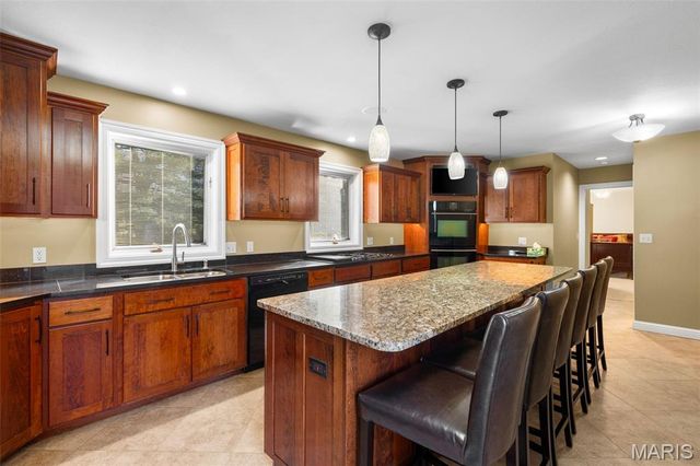 6414 Country Club Road, Washington, MO 63090