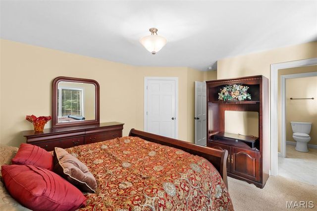 6414 Country Club Road, Washington, MO 63090