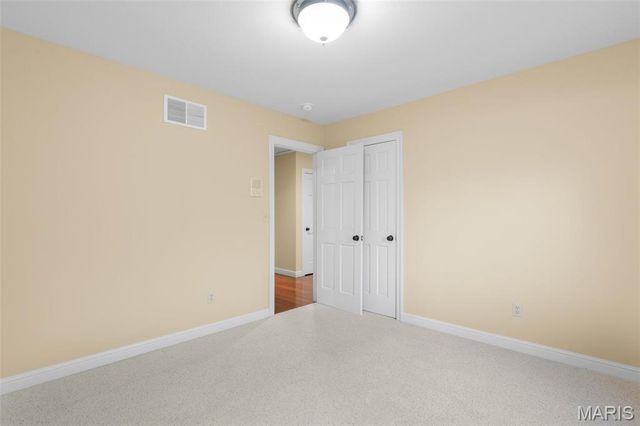 6414 Country Club Road, Washington, MO 63090