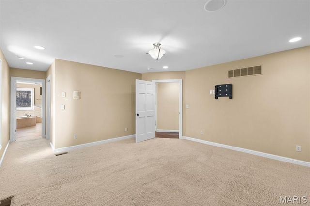 6414 Country Club Road, Washington, MO 63090