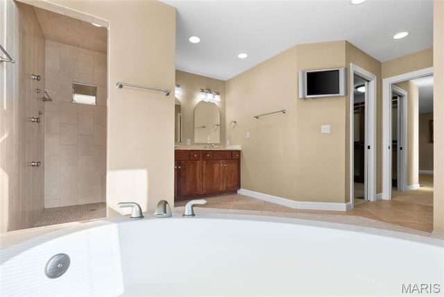 6414 Country Club Road, Washington, MO 63090