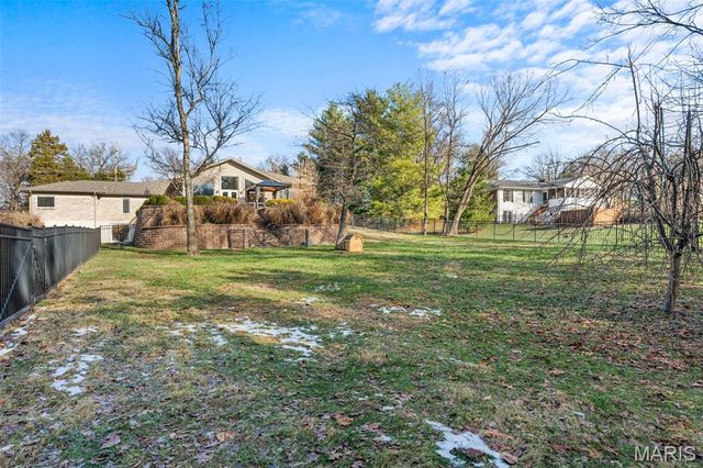 6414 Country Club Road, Washington, MO 63090