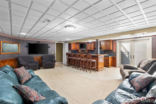 6414 Country Club Road, Washington, MO 63090