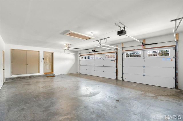 6414 Country Club Road, Washington, MO 63090