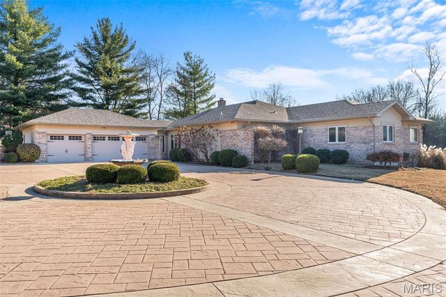 6414 Country Club Road, Washington, MO 63090