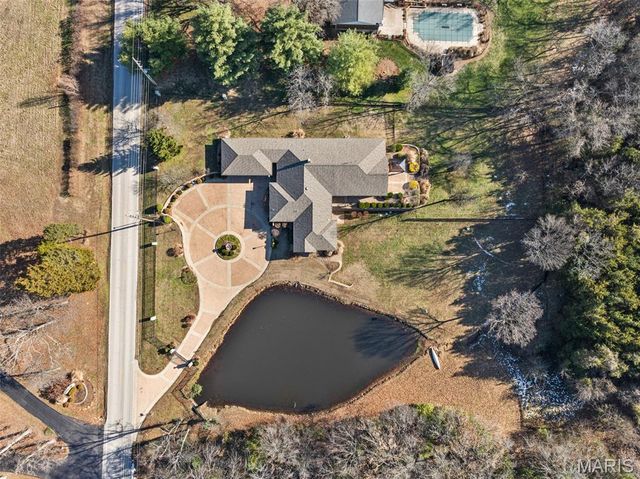 6414 Country Club Road, Washington, MO 63090