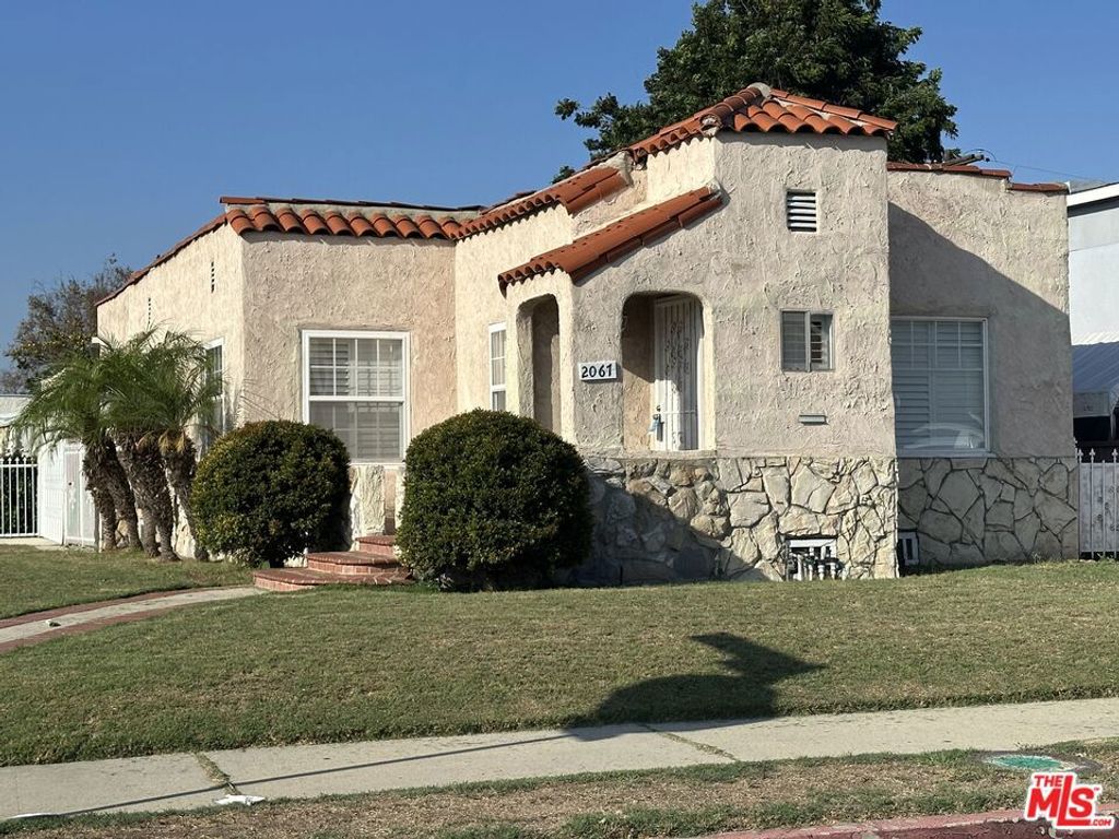 2067 W 65th Place, Los Angeles, CA 90047 — exterior