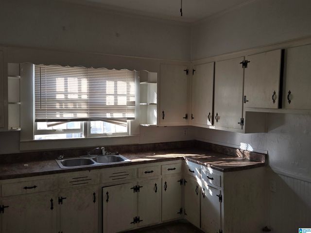 1814 20TH STREET W, Birmingham, AL 35218