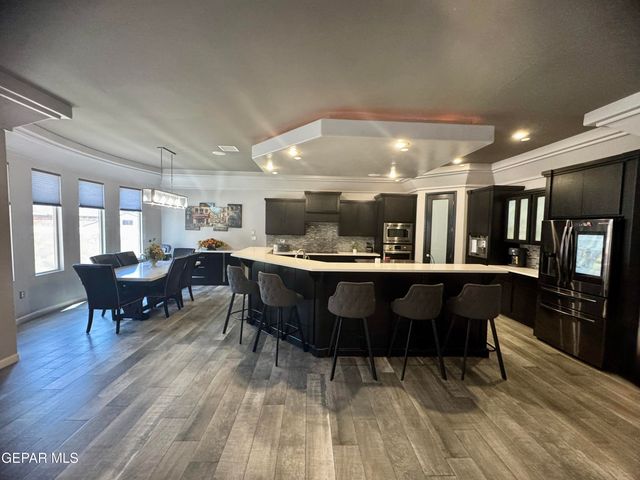 712 BELKEN Place, El Paso, TX 79928