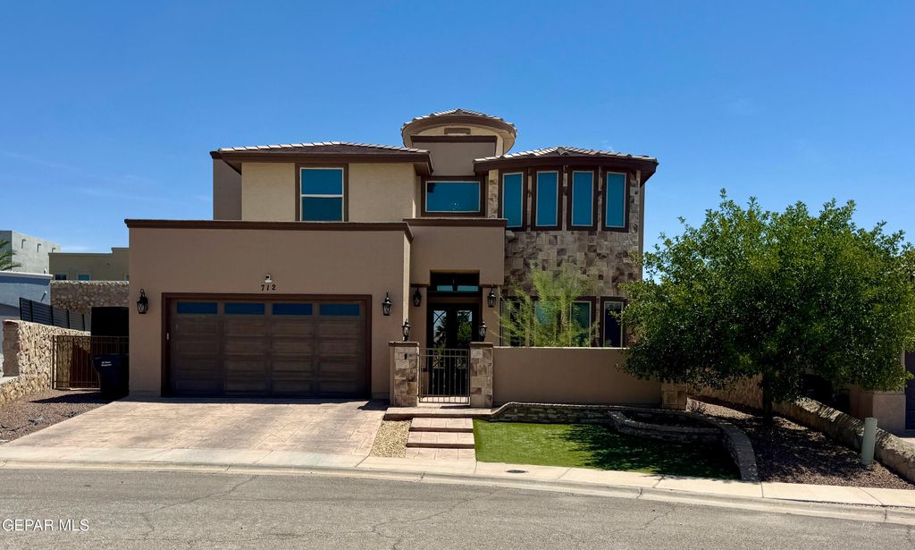 712 BELKEN Place, El Paso, TX 79928