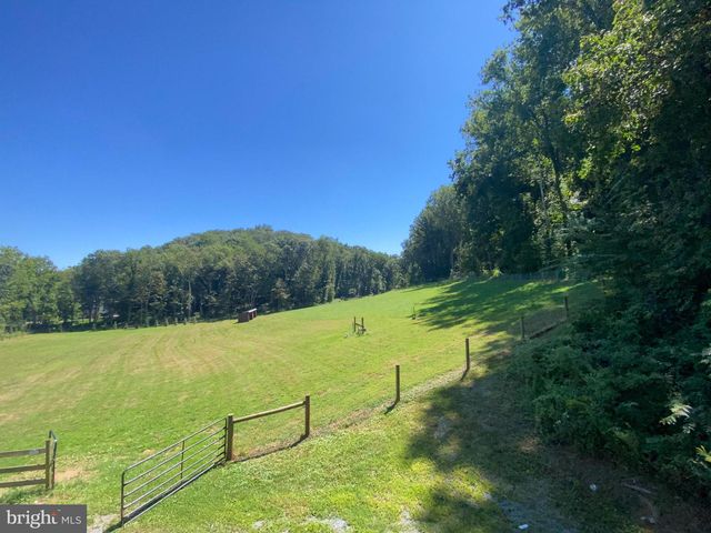 15 DAVIDSON RD, West Chester, PA 19382