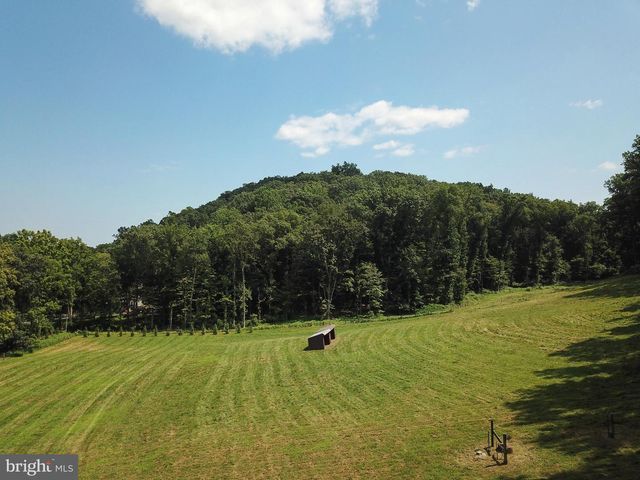 15 DAVIDSON RD, West Chester, PA 19382