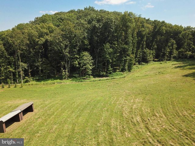 15 DAVIDSON RD, West Chester, PA 19382