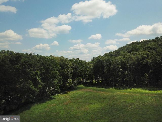 15 DAVIDSON RD, West Chester, PA 19382