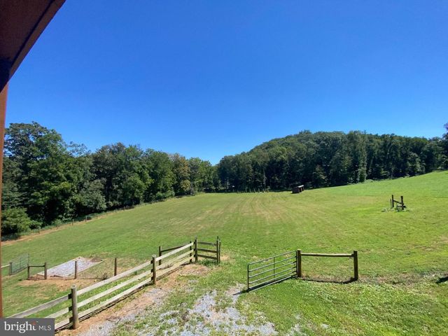 15 DAVIDSON RD, West Chester, PA 19382