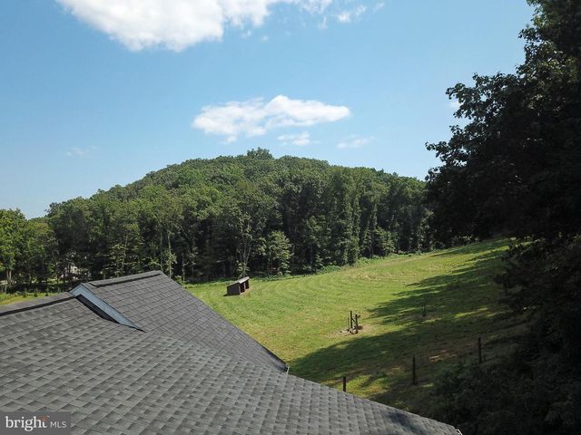 15 DAVIDSON RD, West Chester, PA 19382