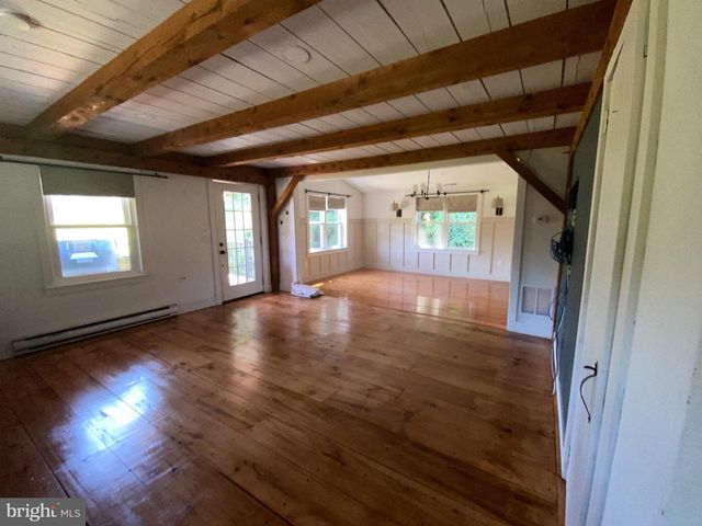 15 DAVIDSON RD, West Chester, PA 19382