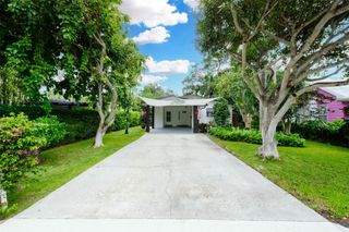 718 N Lakeside Dr, Lake Worth Beach, FL 33460