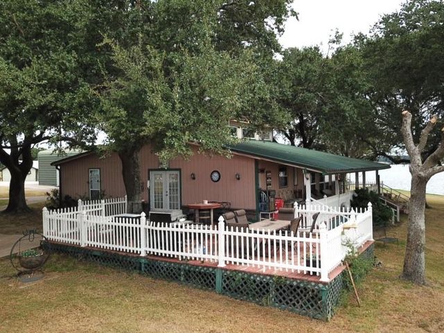 1753 Lcr 822, Groesbeck, TX 76642