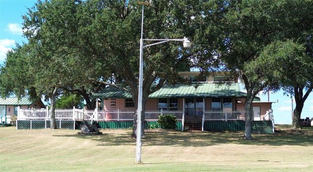 1753 Lcr 822, Groesbeck, TX 76642