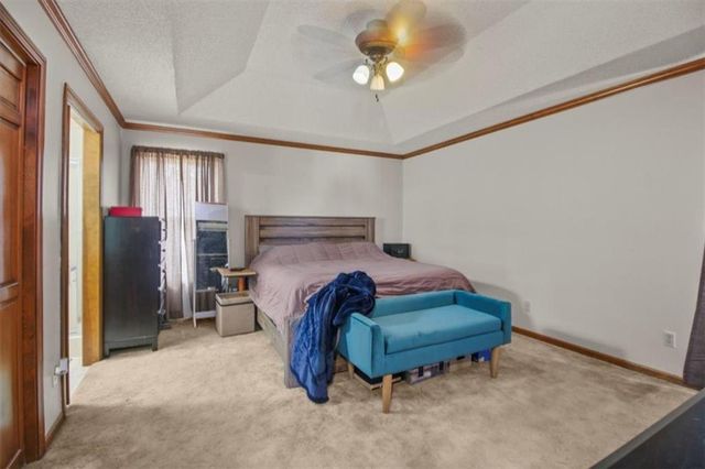 6913 T Gabbert Drive, Pleasant Valley, MO 64068